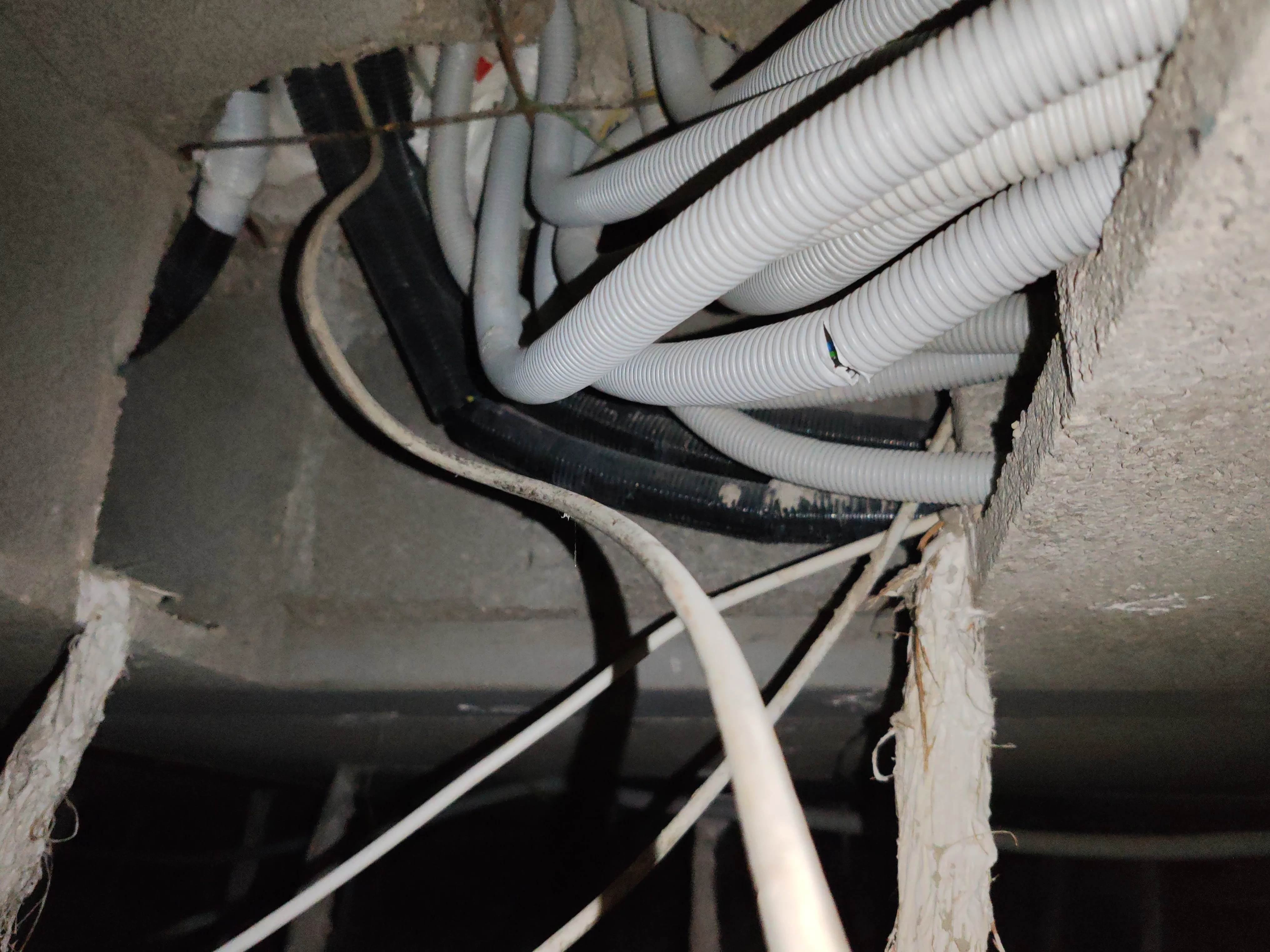 Reestructuración completa líneas eléctricas - imagen 1